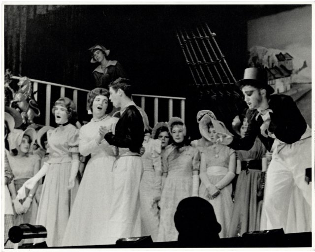 hmspinafore8.jpg